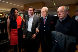 Ricardo CasteloNFACTOS ( em exclusivo Público) 26 Abril 2014 - Porto- Alexis Tsipras, líder do Syriza grego e candidato do partido da esquerda europeia à presidência da comissão europeia, encontra-se com Mário Soares, João Semedo e Marisa Matias do BE, na Biblioteca Almeida Garret, no Porto