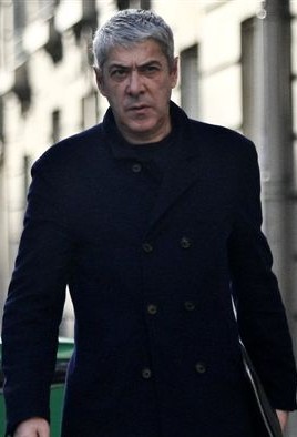 Socrates-em-Paris.-Não-gostou-de-ser-fotofado-e1331921409639