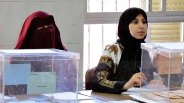mujer-con-niqab-ceuta-presidiendo-una-mesa-electoral-que-impugnara-vox-1558895438545
