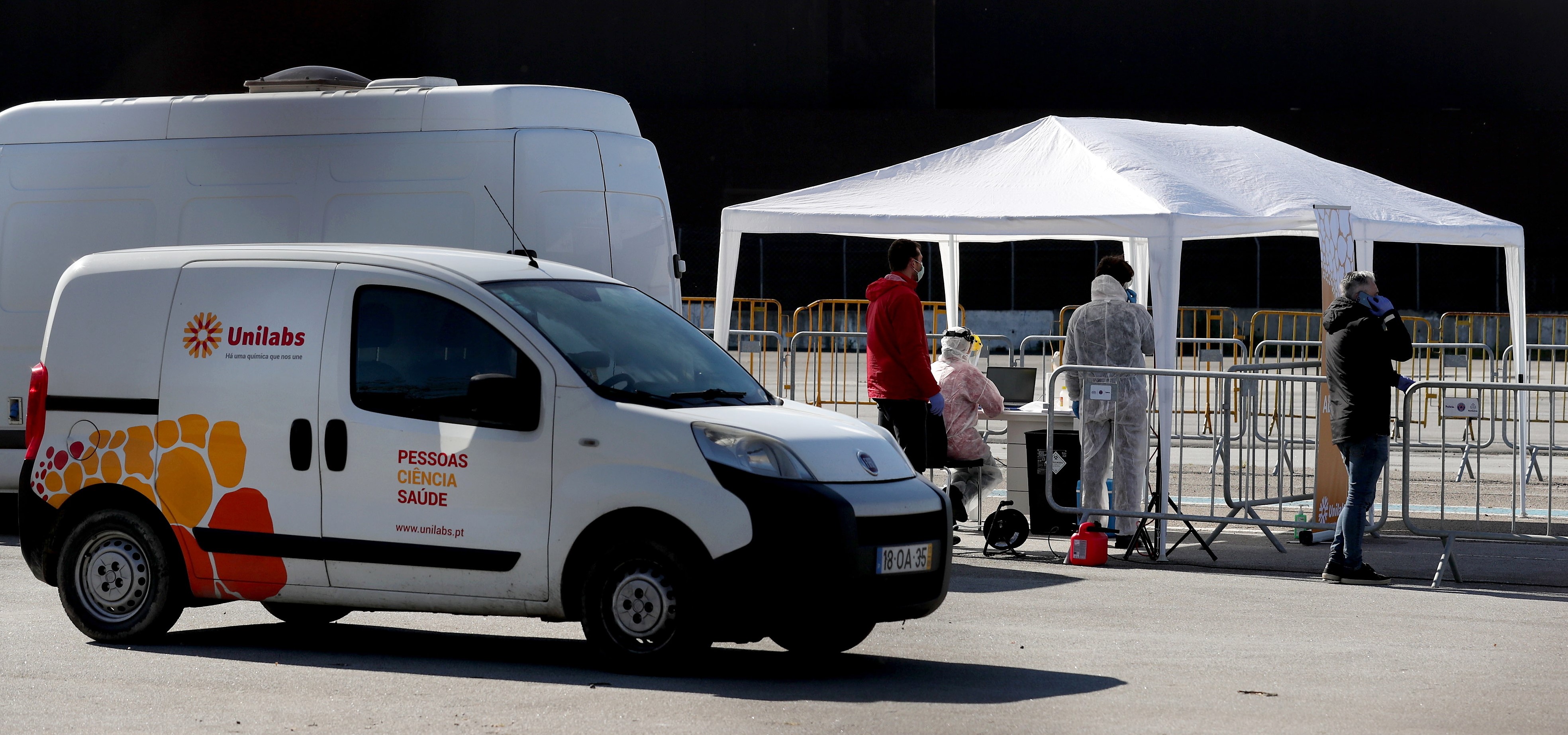 Drivers tested for coronavirus in Porto
