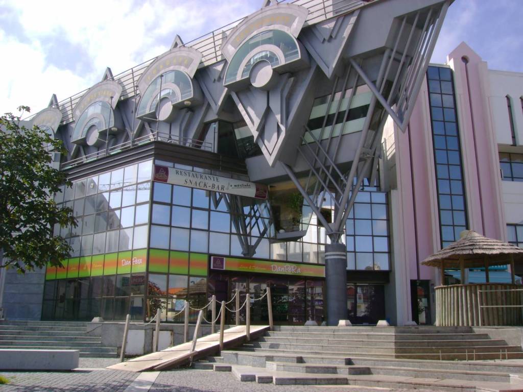 This image has an empty alt attribute; its file name is 1o-maio.jpg